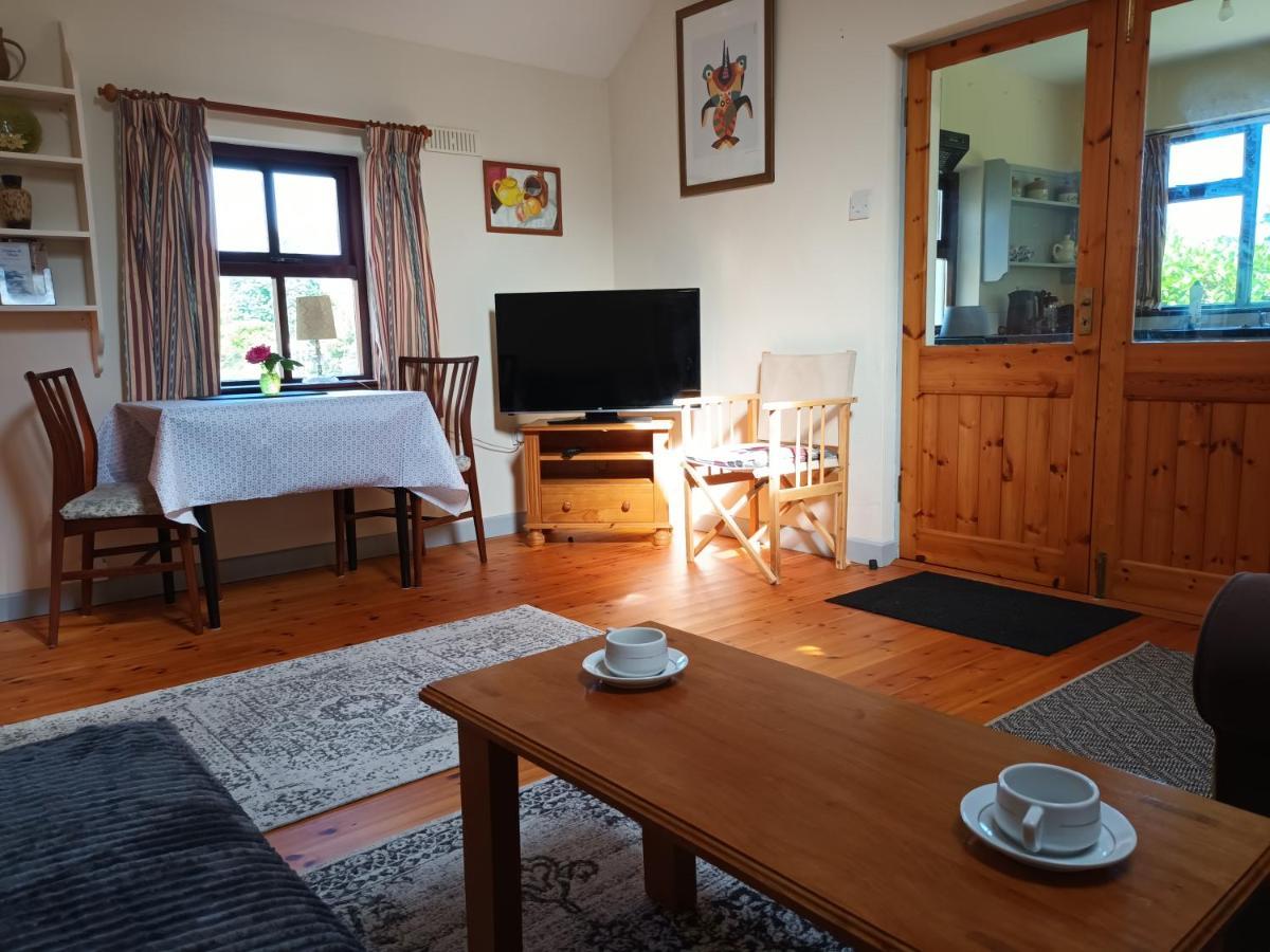 Sea View 1-Bed Cottage With Private Garden Скібберін Екстер'єр фото